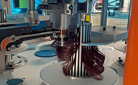 行業 | 電工 | 臺達單頭立繞機方案憑可編步序平臺，實力破圈